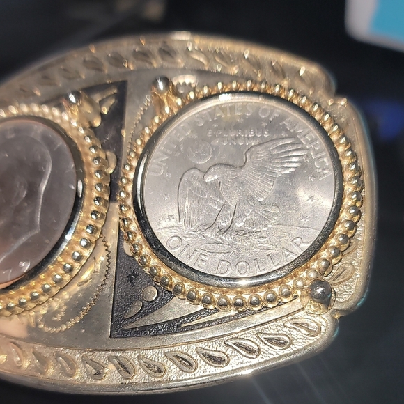 Vintage 80's 90's Silver and Gold One Dollae Coin Belt Buckle - Picture 4 of 8